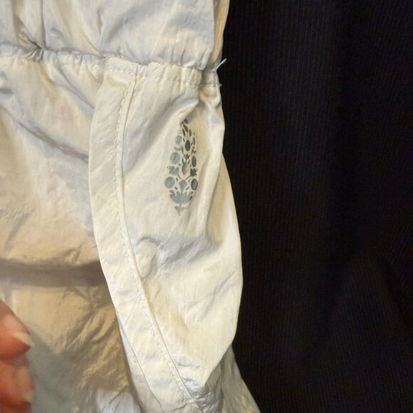 FP Movement Shorts Womens Small Elastic Paperbag Waist; Workout-Gym-Yoga - Picture 4 of 7